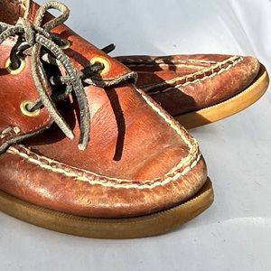 Vintage brown leather Sherry Topsiders size 6